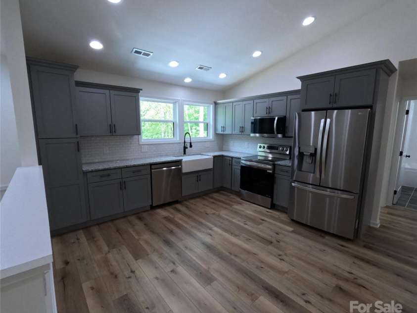 280 Haven Ridge Lane, Marion, NC 28752.  MLS# CAR4259870, YatesRealty ID 14278. 