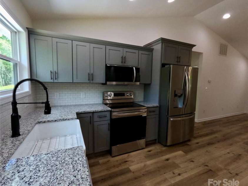 280 Haven Ridge Lane, Marion, NC 28752.  MLS# CAR4259870, YatesRealty ID 14278. 