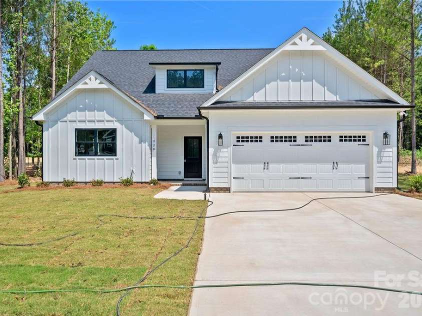 1020 Baylor Grove Road, Monroe, NC 28112.  MLS# CAR4369052, YatesRealty ID 14279. 