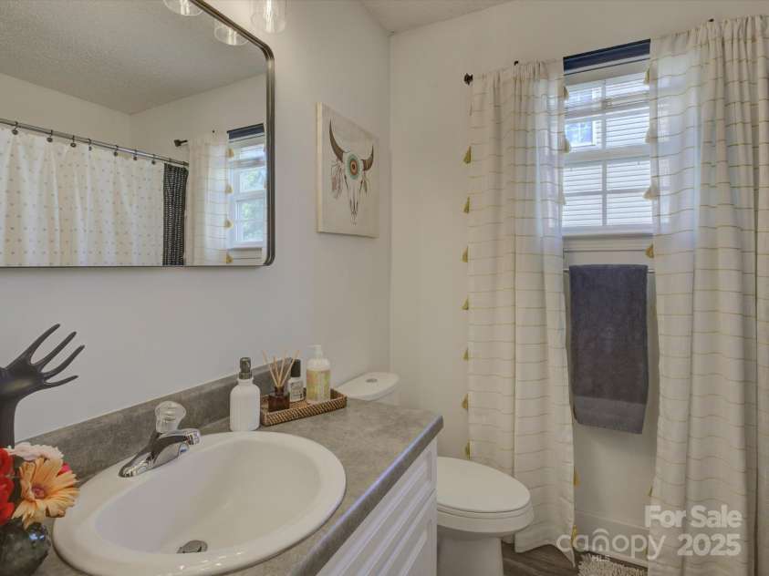 1488 Meadow Glen Lane, Rock Hill, SC 29730.  MLS# CAR4247304, YatesRealty ID 14281. 