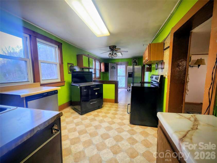 1025 Chandler Cove Road, Marshall, NC 28753.  MLS# CAR4360590, YatesRealty ID 14282. 