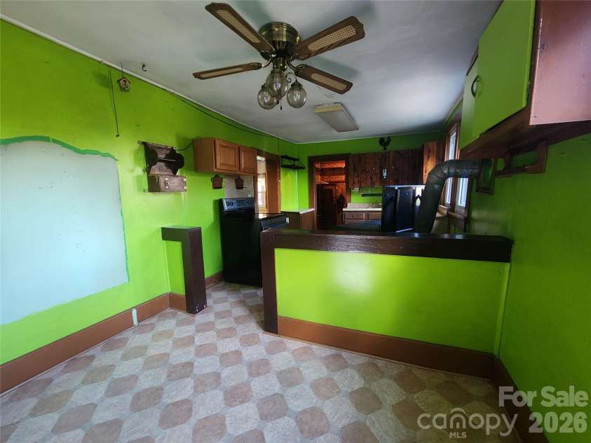 1025 Chandler Cove Road, Marshall, NC 28753.  MLS# CAR4360590, YatesRealty ID 14282. 