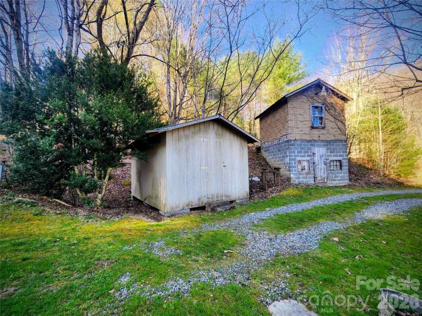 1025 Chandler Cove Road, Marshall, NC 28753.  MLS# CAR4360590, YatesRealty ID 14282. 