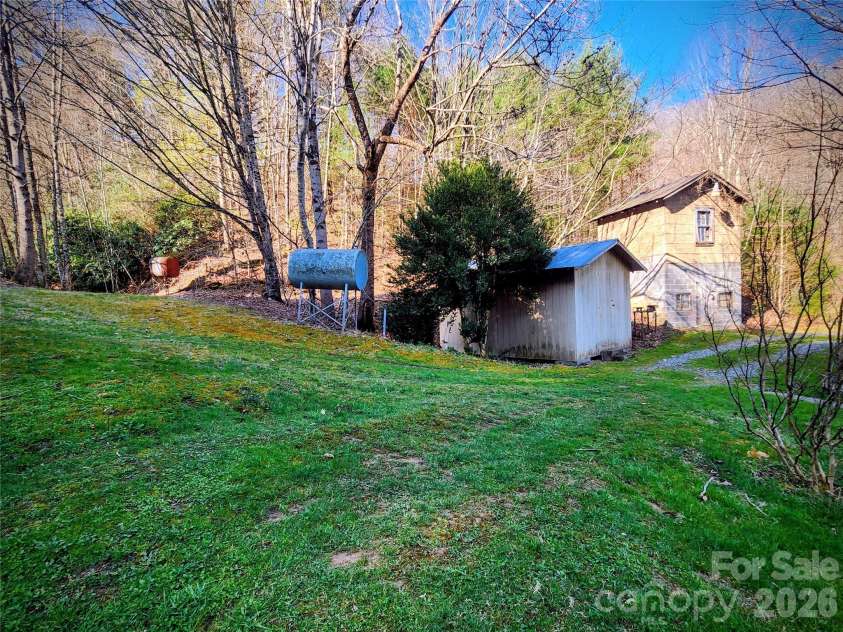 1025 Chandler Cove Road, Marshall, NC 28753.  MLS# CAR4360590, YatesRealty ID 14282. 