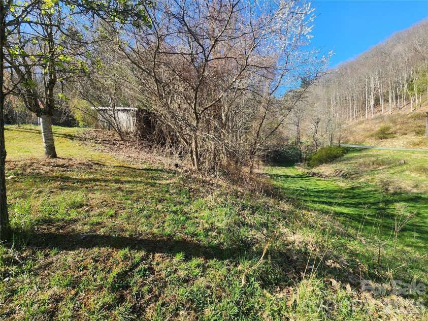 1025 Chandler Cove Road, Marshall, NC 28753.  MLS# CAR4360590, YatesRealty ID 14282. 