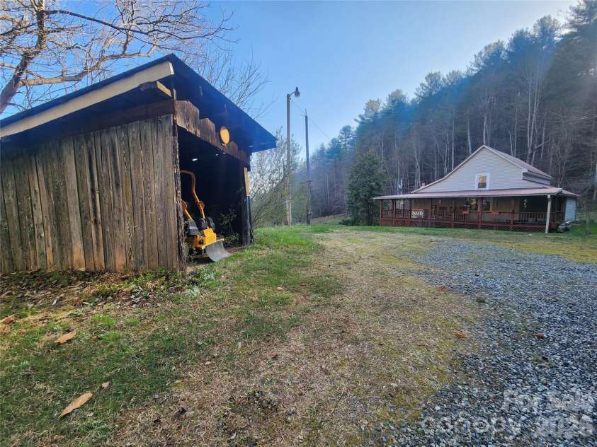 1025 Chandler Cove Road, Marshall, NC 28753.  MLS# CAR4360590, YatesRealty ID 14282. 