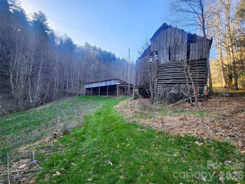 1025 Chandler Cove Road, Marshall, NC 28753.  MLS# CAR4360590, YatesRealty ID 14282. 