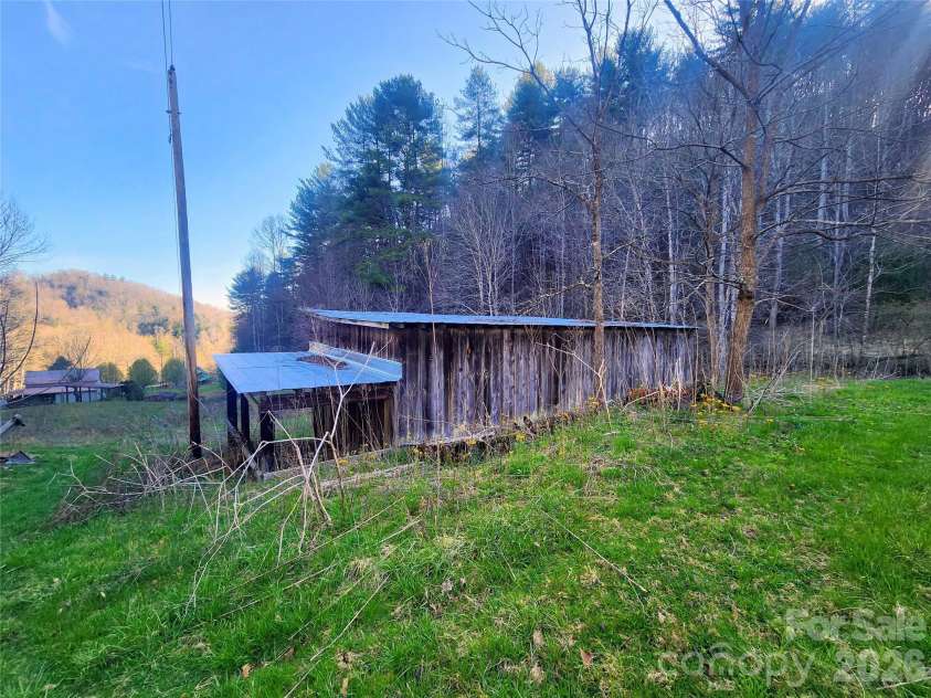 1025 Chandler Cove Road, Marshall, NC 28753.  MLS# CAR4360590, YatesRealty ID 14282. 
