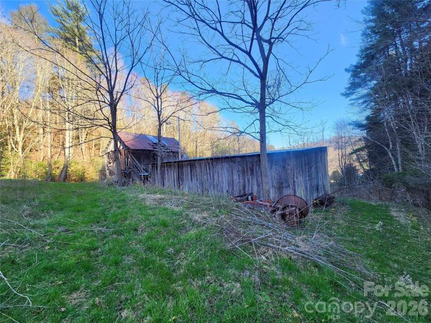1025 Chandler Cove Road, Marshall, NC 28753.  MLS# CAR4360590, YatesRealty ID 14282. 