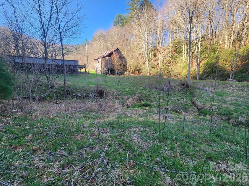1025 Chandler Cove Road, Marshall, NC 28753.  MLS# CAR4360590, YatesRealty ID 14282. 