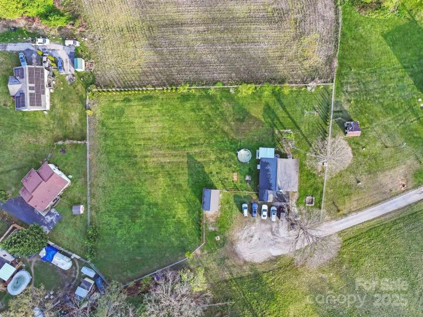 224 Laycock Road, Hendersonville, NC 28792.  MLS# CAR4251977, YatesRealty ID 14283. 