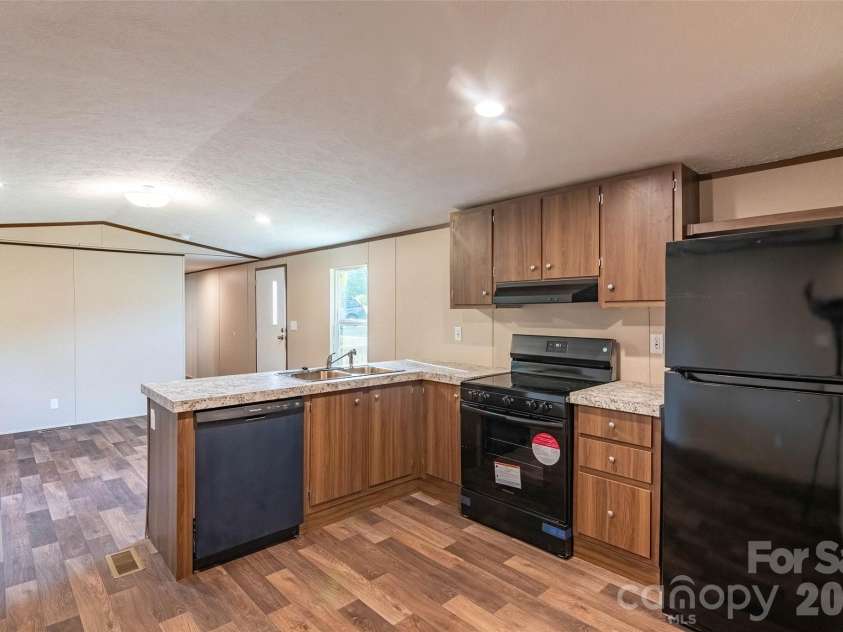 482 Jm Lovelace Road, Ellenboro, NC 28040.  MLS# CAR4370067, YatesRealty ID 14284. 