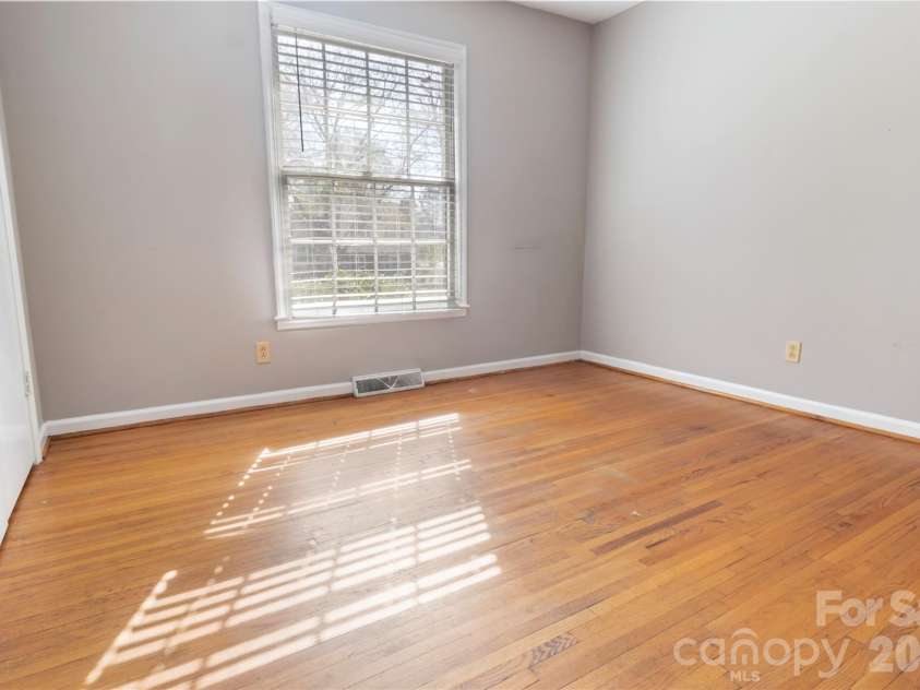 1135 Fieldstone Road, Mooresville, NC 28115.  MLS# CAR4351019, YatesRealty ID 14285. 3rd Bedroom