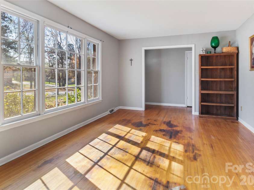 1135 Fieldstone Road, Mooresville, NC 28115.  MLS# CAR4351019, YatesRealty ID 14285. Front Room