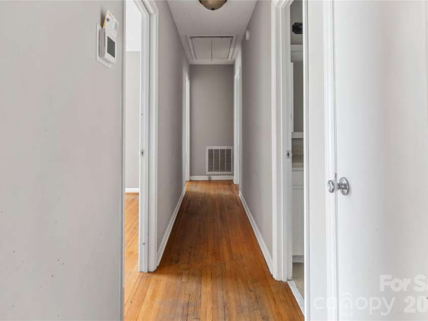 1135 Fieldstone Road, Mooresville, NC 28115.  MLS# CAR4351019, YatesRealty ID 14285. Hallway