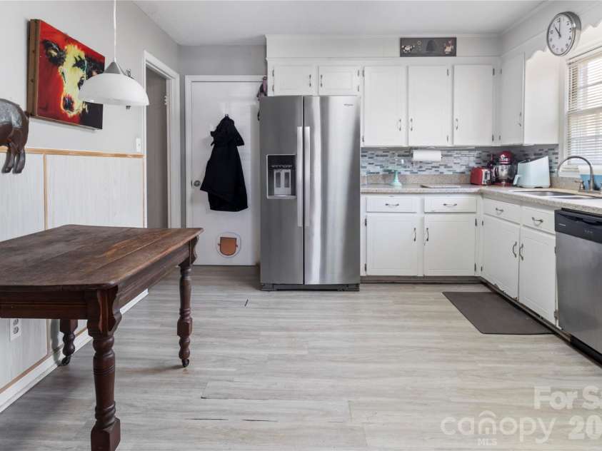 1135 Fieldstone Road, Mooresville, NC 28115.  MLS# CAR4351019, YatesRealty ID 14285. Kitchen