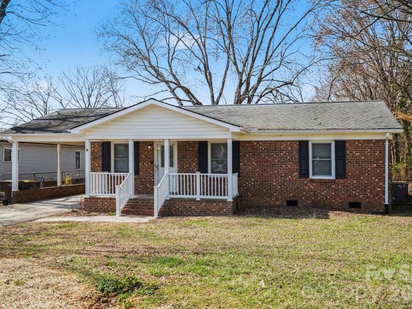 1004 Oakwood Avenue, Kannapolis, NC 28081.  MLS# CAR4354122, YatesRealty ID 14287. 