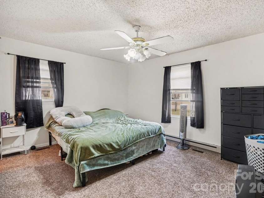 1004 Oakwood Avenue, Kannapolis, NC 28081.  MLS# CAR4354122, YatesRealty ID 14287. 