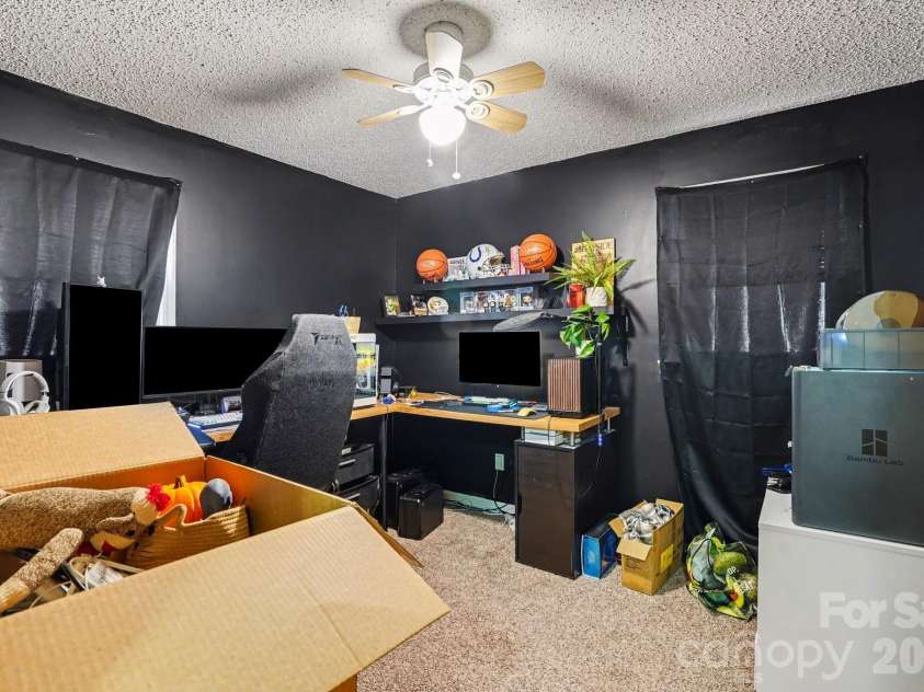 1004 Oakwood Avenue, Kannapolis, NC 28081.  MLS# CAR4354122, YatesRealty ID 14287. 