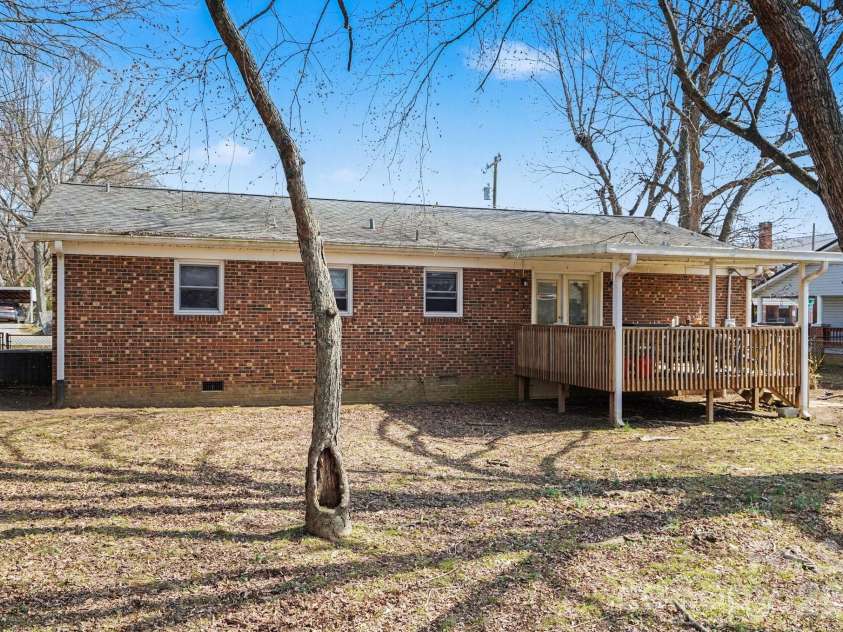 1004 Oakwood Avenue, Kannapolis, NC 28081.  MLS# CAR4354122, YatesRealty ID 14287. 