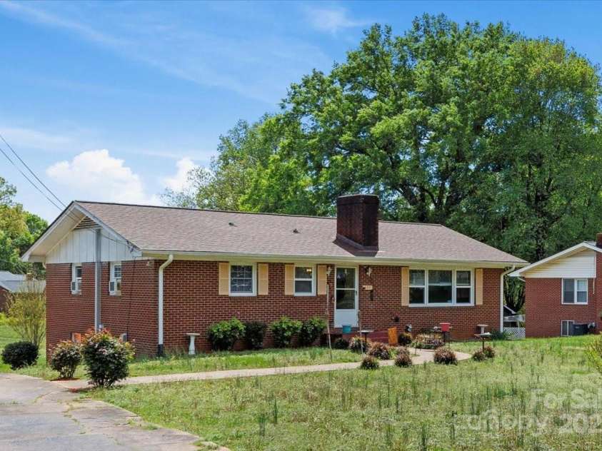 175 Neita Drive, Salisbury, NC 28147.  MLS# CAR4243753, YatesRealty ID 14287. 