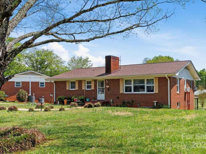 175 Neita Drive, Salisbury, NC 28147.  MLS# CAR4243753, YatesRealty ID 14287. 