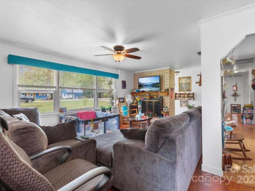 175 Neita Drive, Salisbury, NC 28147.  MLS# CAR4243753, YatesRealty ID 14287. 