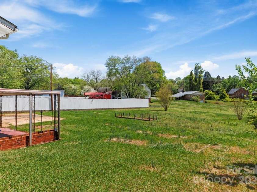 175 Neita Drive, Salisbury, NC 28147.  MLS# CAR4243753, YatesRealty ID 14287. 