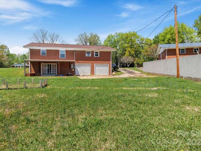 175 Neita Drive, Salisbury, NC 28147.  MLS# CAR4243753, YatesRealty ID 14287. Backyard