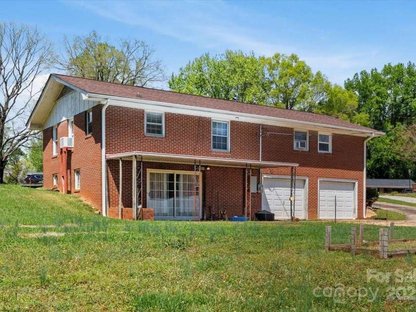 175 Neita Drive, Salisbury, NC 28147.  MLS# CAR4243753, YatesRealty ID 14287. Backyard