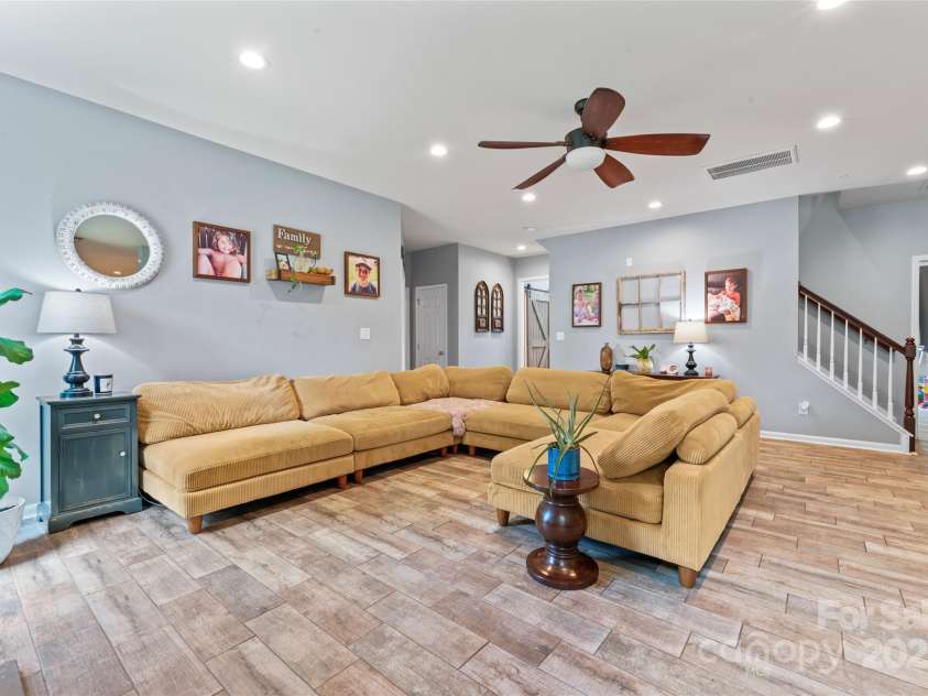 125 Wendover Trace, Mooresville, NC 28117.  MLS# CAR4251435, YatesRealty ID 14288. 