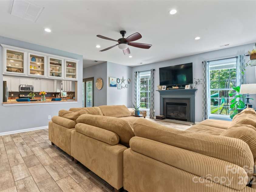 125 Wendover Trace, Mooresville, NC 28117.  MLS# CAR4251435, YatesRealty ID 14288. 