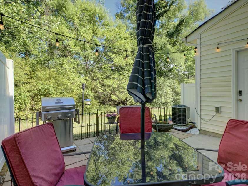 1912 Aston Mill Place, Charlotte, NC 28273.  MLS# CAR4367491, YatesRealty ID 14288. 
