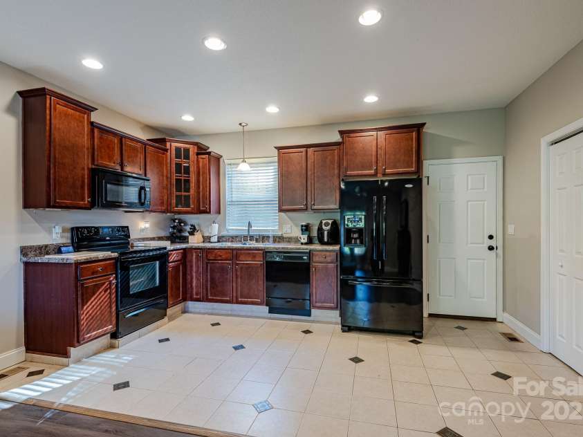 105 Caubleville Drive, Fletcher, NC 28732.  MLS# CAR4216323, YatesRealty ID 14289. 