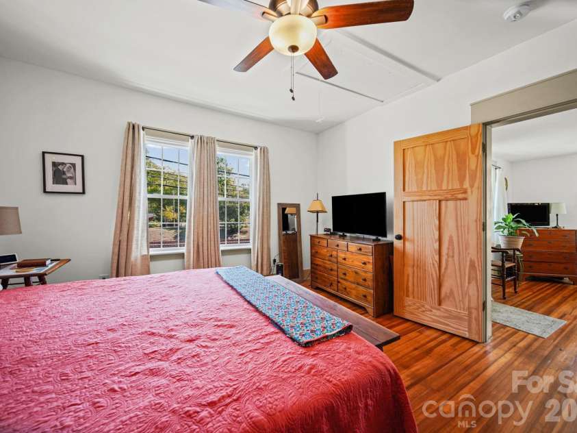 335 Mayflower Avenue, Cramerton, NC 28032.  MLS# CAR4367323, YatesRealty ID 14289. 