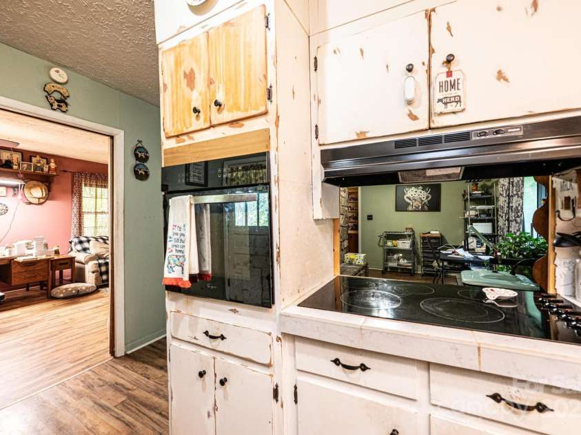 1300 Math Place, Lenoir, NC 28645.  MLS# CAR4249666, YatesRealty ID 14290. 