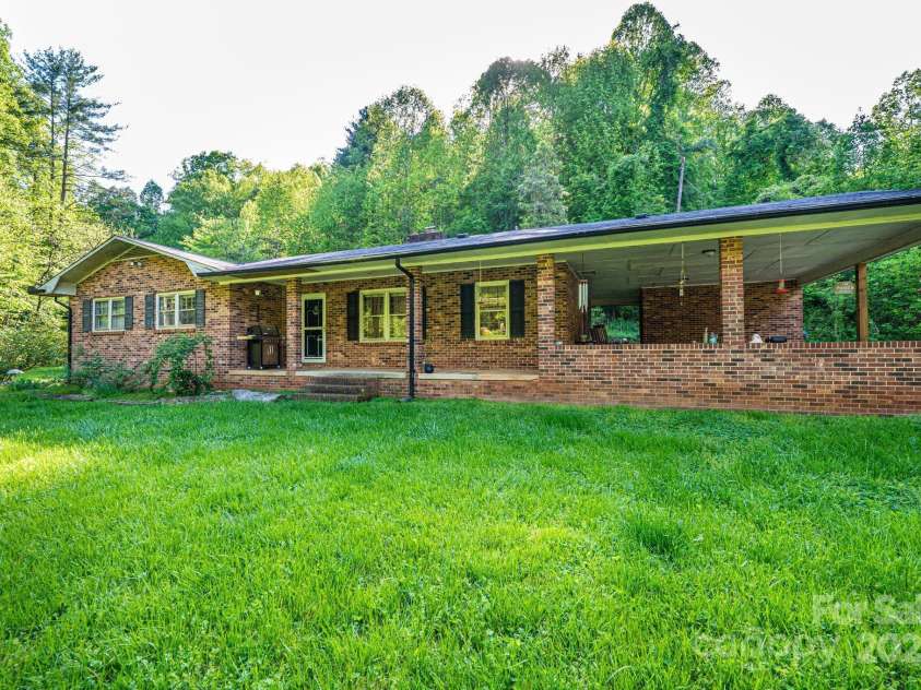 1300 Math Place, Lenoir, NC 28645.  MLS# CAR4249666, YatesRealty ID 14290. 