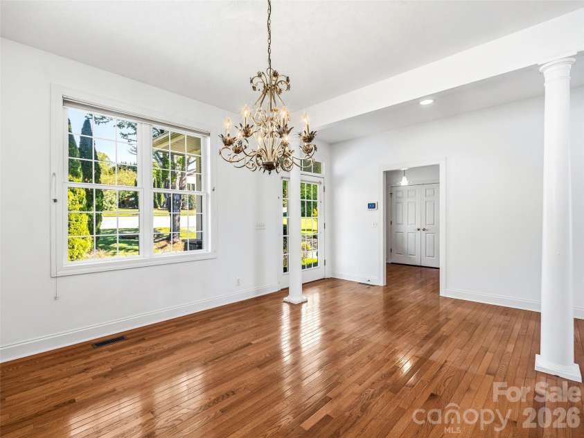 35 Stonecrest Court, Flat Rock, NC 28731.  MLS# CAR4370036, YatesRealty ID 14291. 