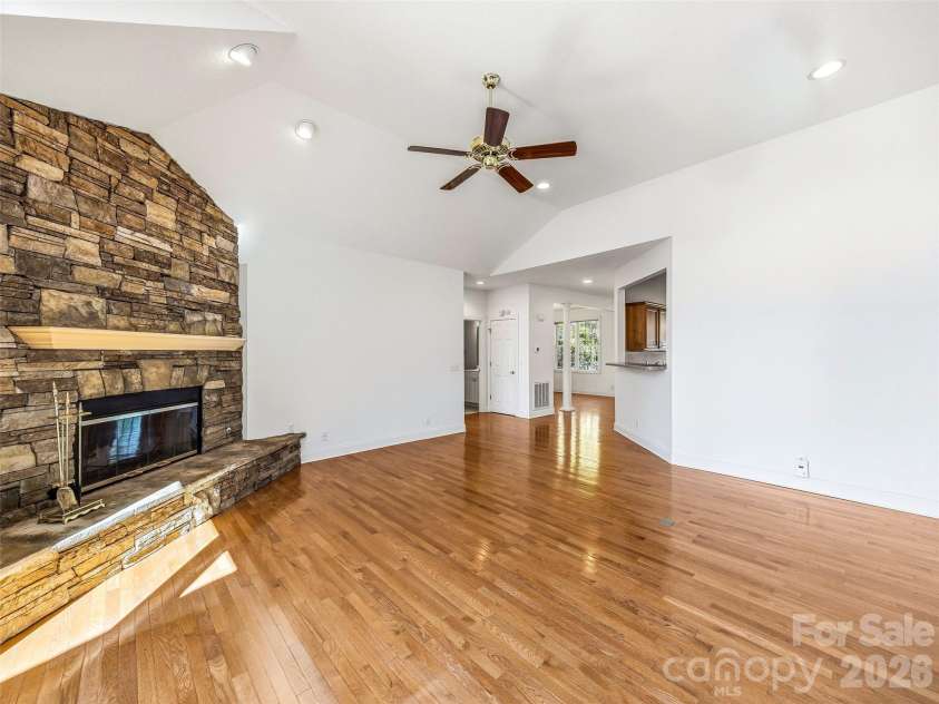 35 Stonecrest Court, Flat Rock, NC 28731.  MLS# CAR4370036, YatesRealty ID 14291. 