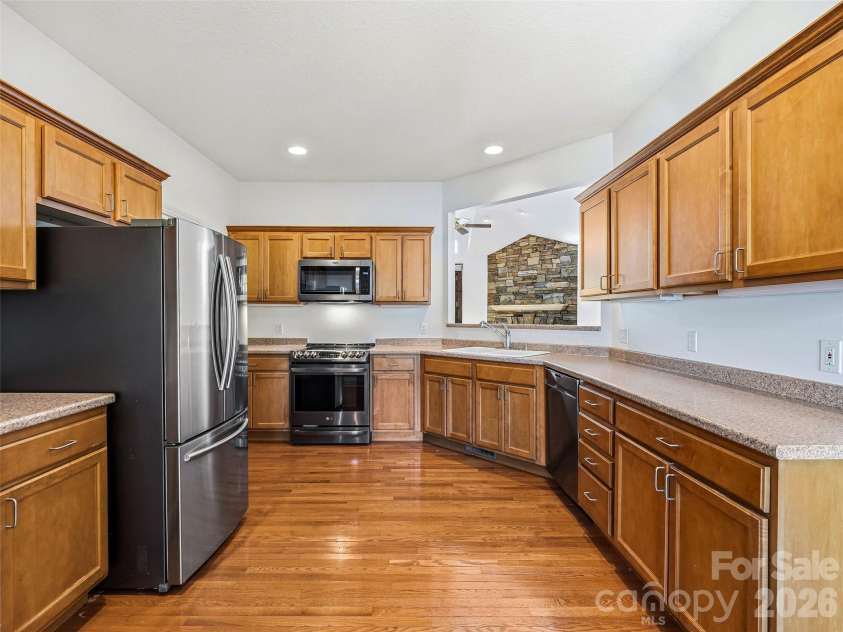 35 Stonecrest Court, Flat Rock, NC 28731.  MLS# CAR4370036, YatesRealty ID 14291. 