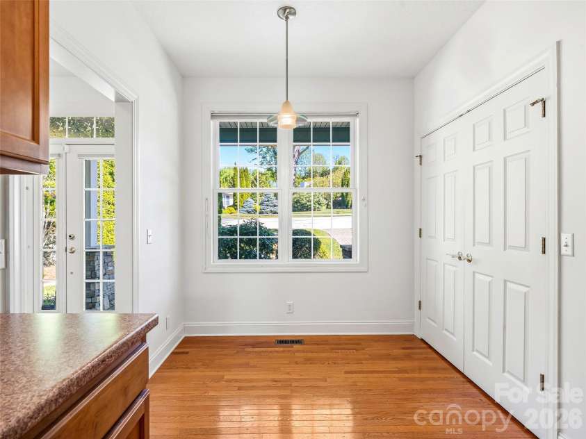 35 Stonecrest Court, Flat Rock, NC 28731.  MLS# CAR4370036, YatesRealty ID 14291. 
