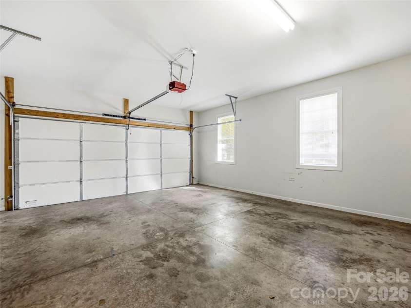 35 Stonecrest Court, Flat Rock, NC 28731.  MLS# CAR4370036, YatesRealty ID 14291. 