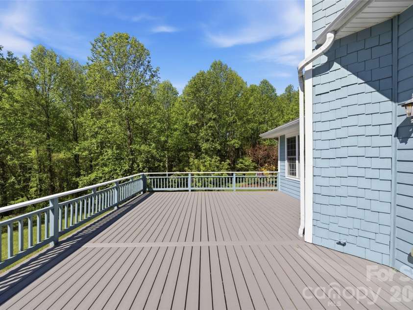 35 Stonecrest Court, Flat Rock, NC 28731.  MLS# CAR4370036, YatesRealty ID 14291. 