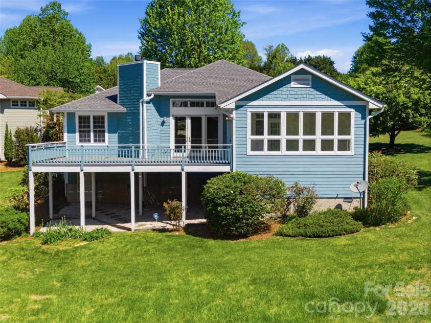35 Stonecrest Court, Flat Rock, NC 28731.  MLS# CAR4370036, YatesRealty ID 14291. 