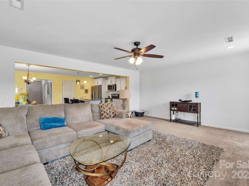 3578 Saddlebrook Drive, Midland, NC 28107.  MLS# CAR4252772, YatesRealty ID 14291. Lots of space in the great room.