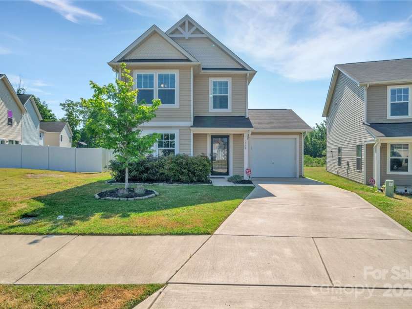 3578 Saddlebrook Drive, Midland, NC 28107.  MLS# CAR4252772, YatesRealty ID 14291. Welcome Home!