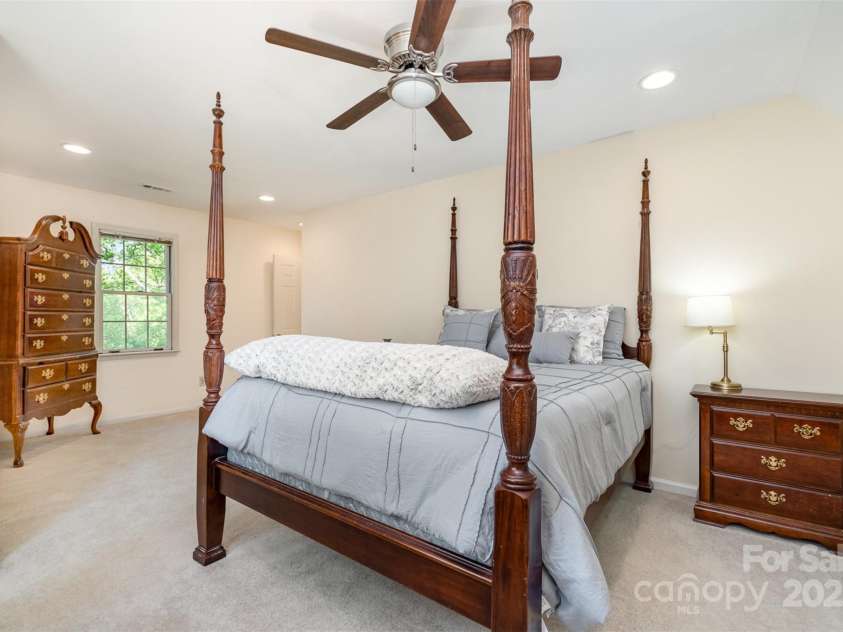 119 Lakenheath Lane, Matthews, NC 28105.  MLS# CAR4241430, YatesRealty ID 14292. 