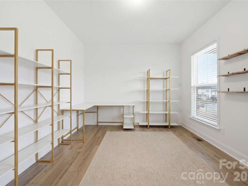 607 Southstone Drive, Matthews, NC 28104.  MLS# CAR4346375, YatesRealty ID 14292. Virtual representation