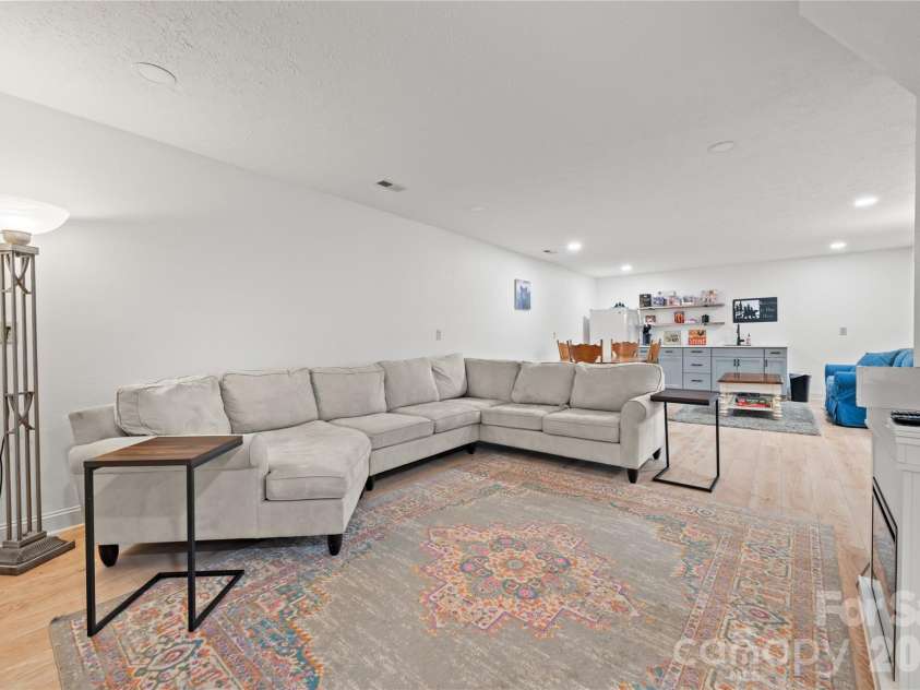 60 Rolling Lane, Maggie Valley, NC 28751.  MLS# CAR4360328, YatesRealty ID 14293. 