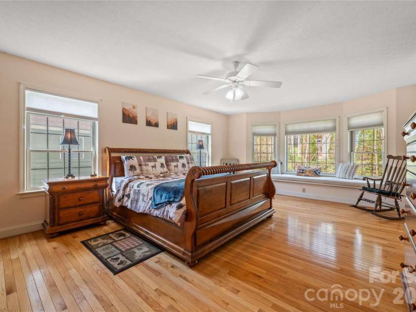 60 Rolling Lane, Maggie Valley, NC 28751.  MLS# CAR4360328, YatesRealty ID 14293. 